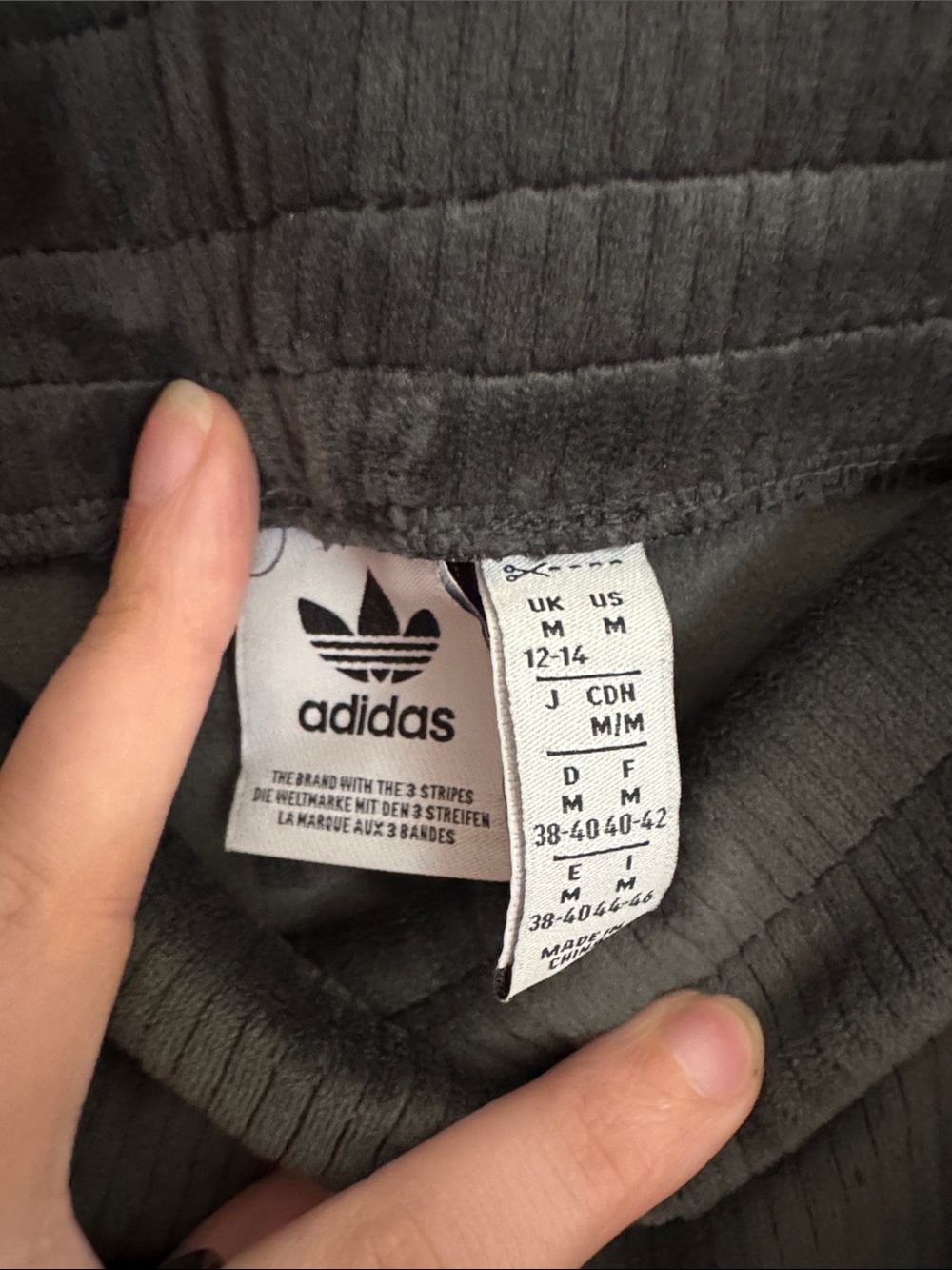 adidas Original Femme Galore Rib Cardigan & Pant set | SZ M/L - Picture 9 of 9